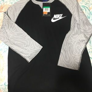 NWT Boys Nike long sleeve